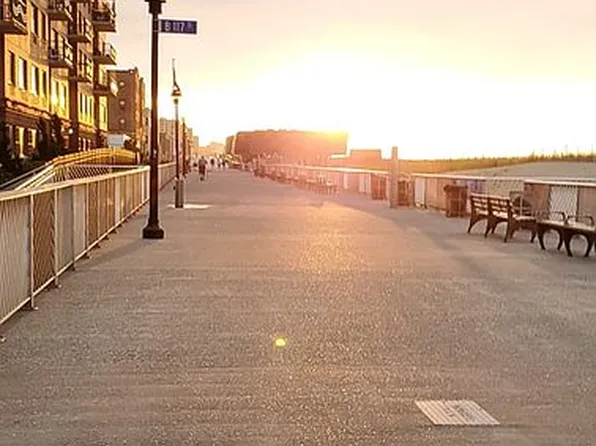 129 118th Bch Unit 2B, Rockaway Park, NY 11694