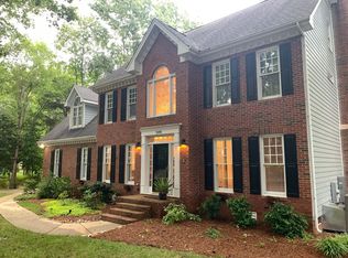 5200 Lake Edge Dr, Holly Springs, NC 27540