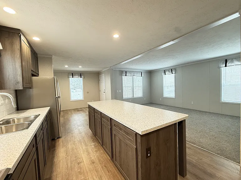 29800 Guilford Cir #71 — Photo 6