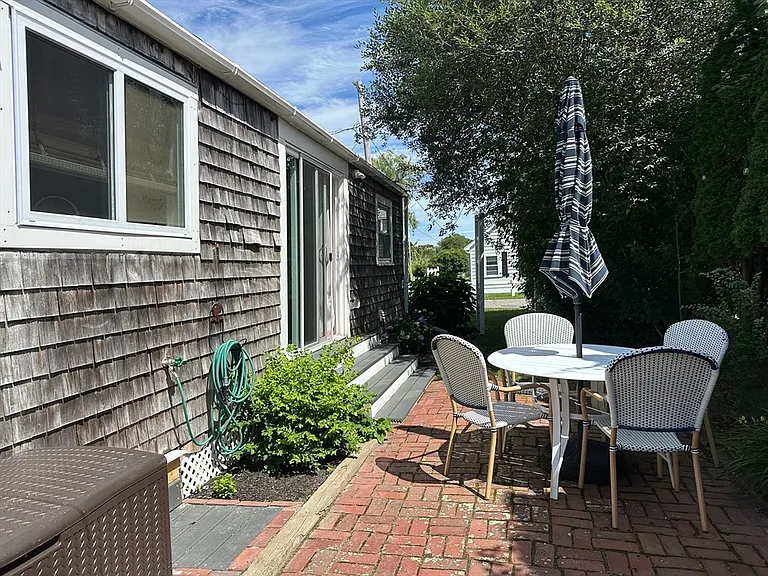 30 Roosevelt Rd #1 — Photo 25