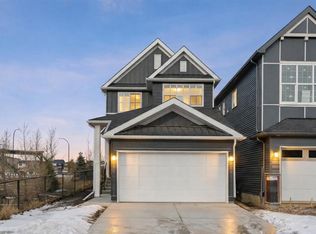 659 S Buffaloberry Mnr SE, Calgary, AB T3M3Z3