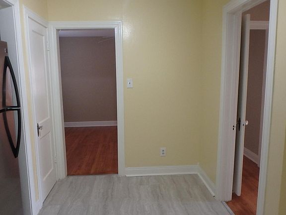 Corner space for a table or backer's rack