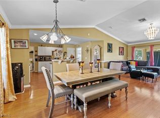 455 NE 2nd Pl, Cape Coral, FL 33909