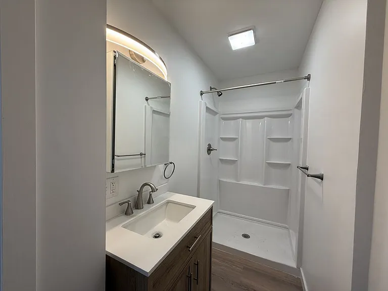 719 W College Ave — Photo 9