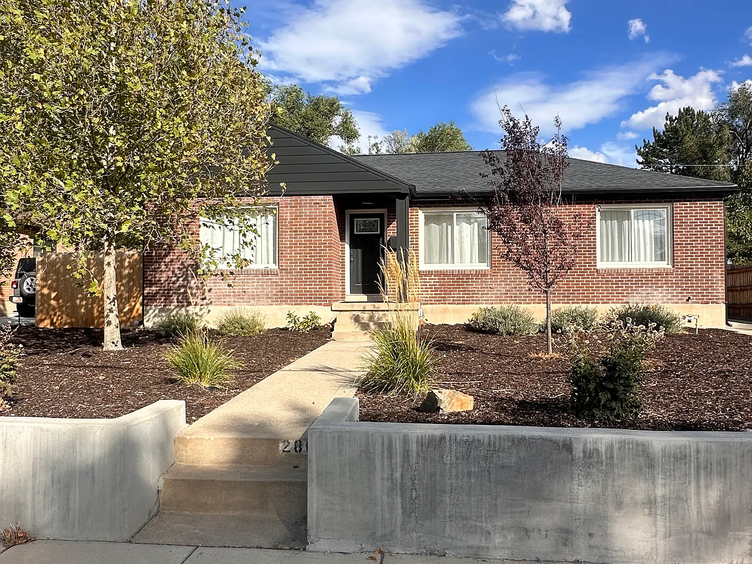4 bed, 2408 sqft, $4,000 — Photo 1