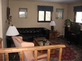 419 Ray Hill Rd, Wilmington, VT 05363