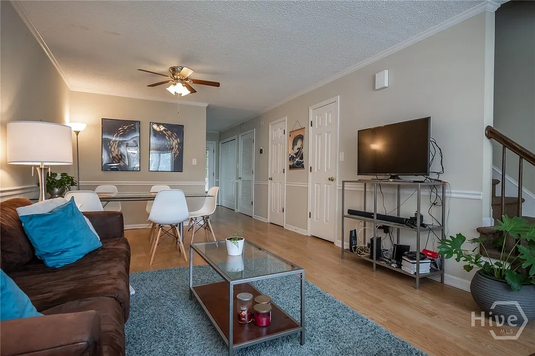 200 E Cloverhurst Ave — Photo 3