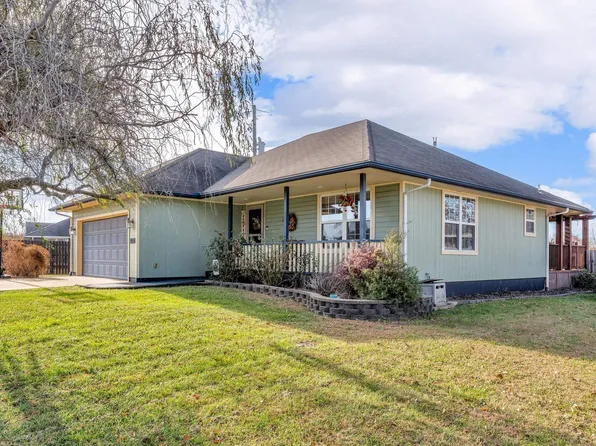 3839 NW Dondee Ln, Topeka, KS 66618