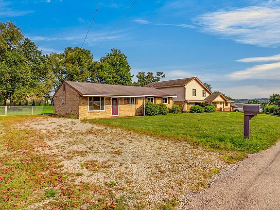 3rd image of 207 Longview Dr