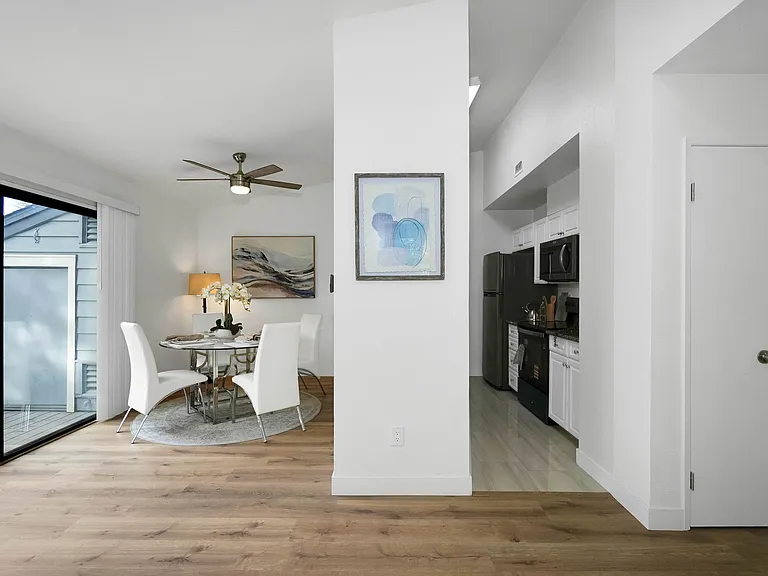 7126 Cross Creek Cir #D — Photo 10