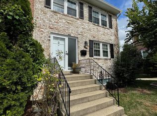 3300 Spring Ln, Falls Church, VA 22041