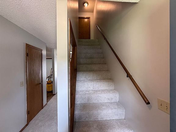 4th image of 140-142 E Wood Ave