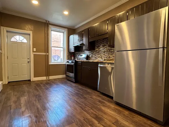 321 Warren St, Gloucester City, NJ 08030