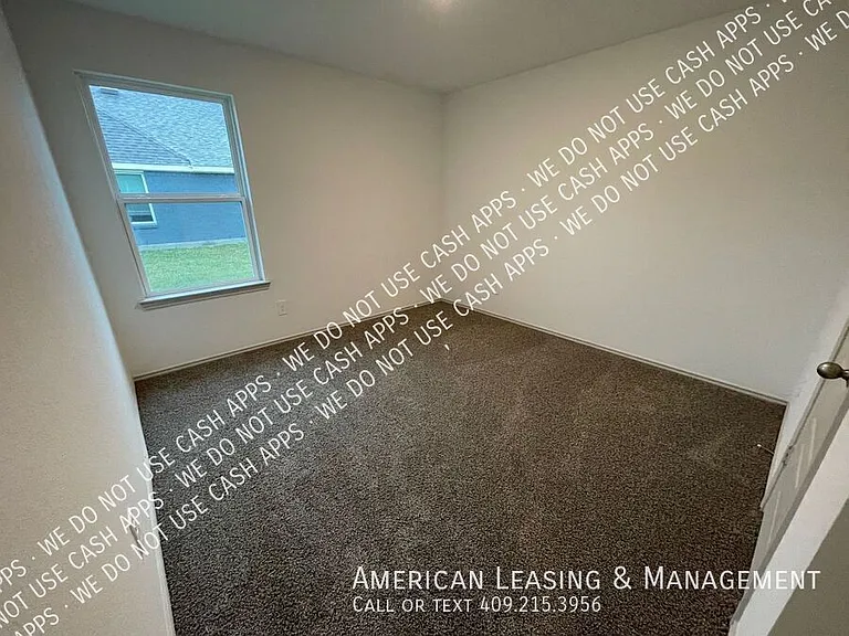 1585 Holly Trails — Photo 4