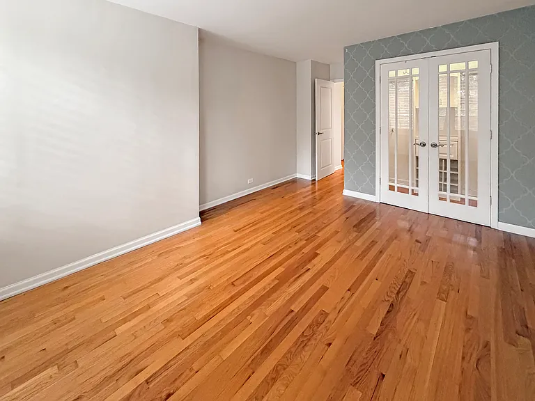 222 E Pearson St #404 — Photo 9