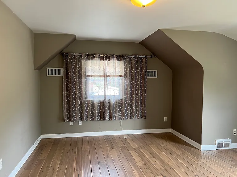 377 Hasbrouck Blvd — Photo 17