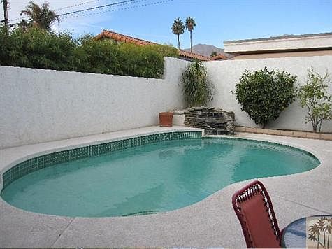 2nd image of 52295 Avenida Navarro