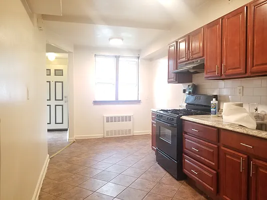 Rented by Paragon Real Estate Corporation | media 11