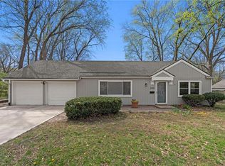 2413 W 79th St, Prairie Village, KS 66208