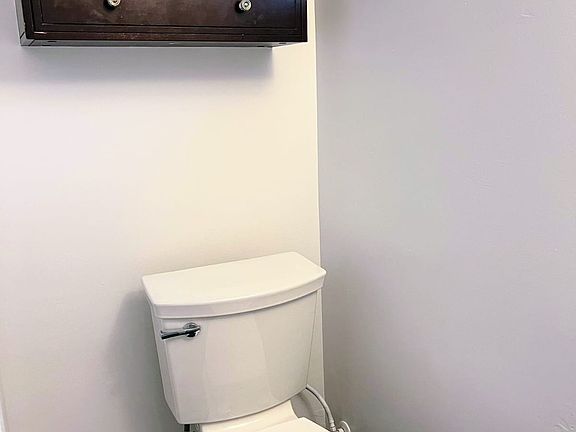 5th image of 2315 Boylston Ave E Unit 3