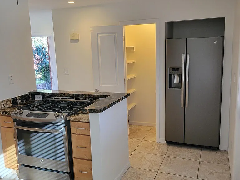 15021 N 27th St — Photo 13
