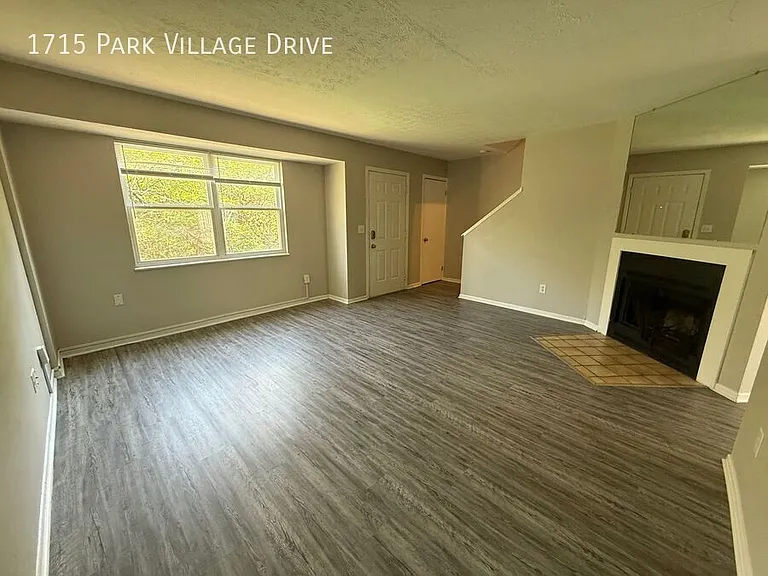 1715 Park Village Dr — Photo 5