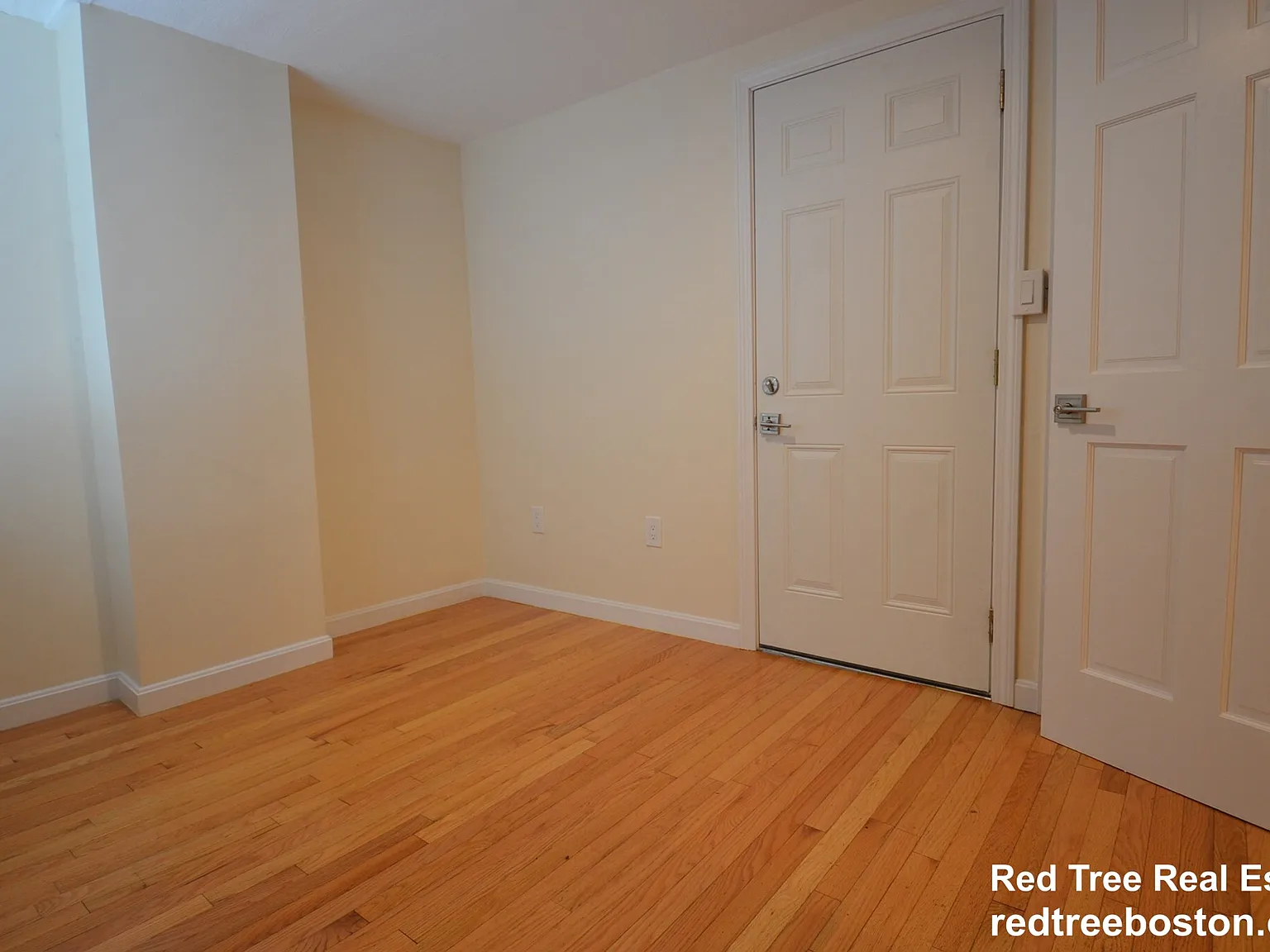 3 bed, $4,200 — Photo 1