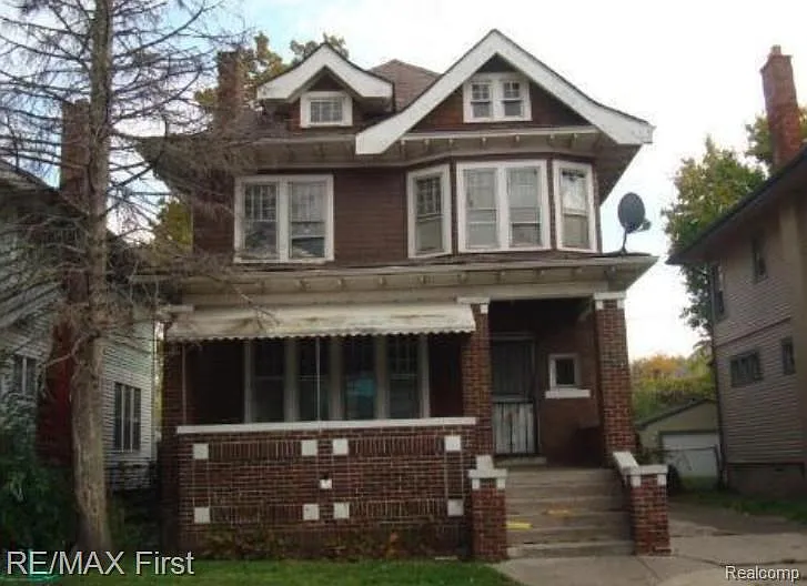 214 Tennyson St photo 1