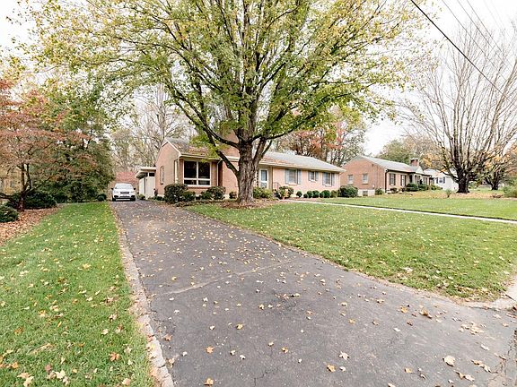 4th image of 2316 Woodcrest Dr