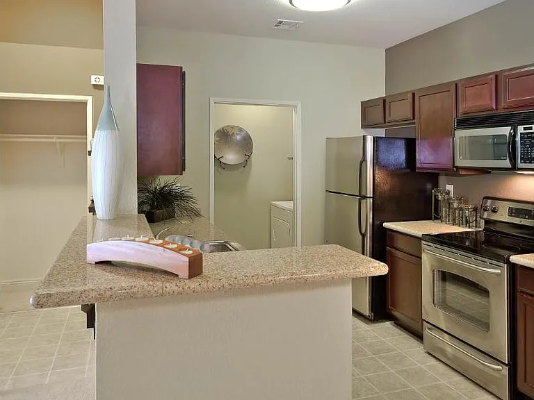 Los Cabos Apartments — Photo 3