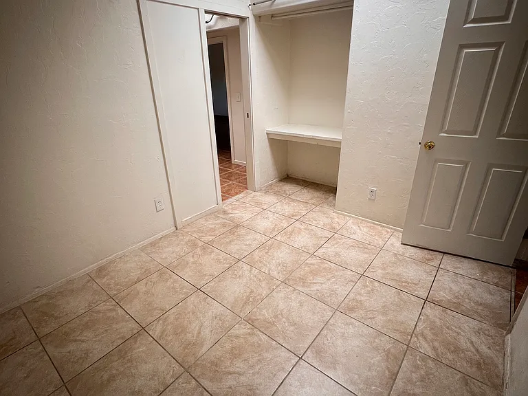 926 W Wedwick St — Photo 22