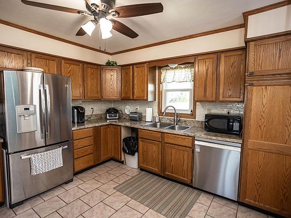 4th image of 7650 Lindsay Cir