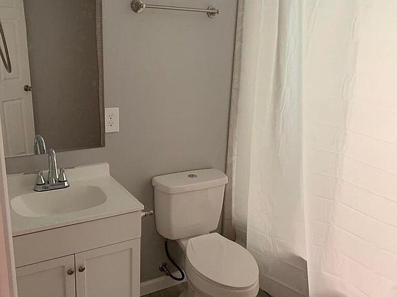 5th image of 1073 Woodstock Ave
