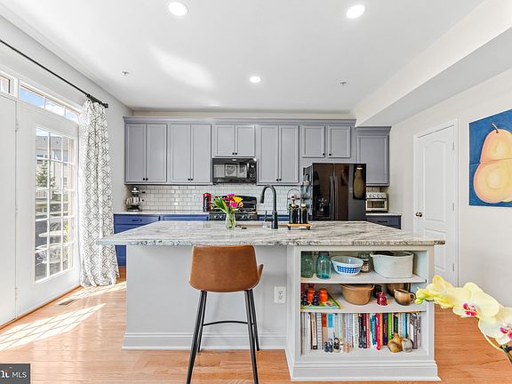 4th image of 7317 Archsine Ln