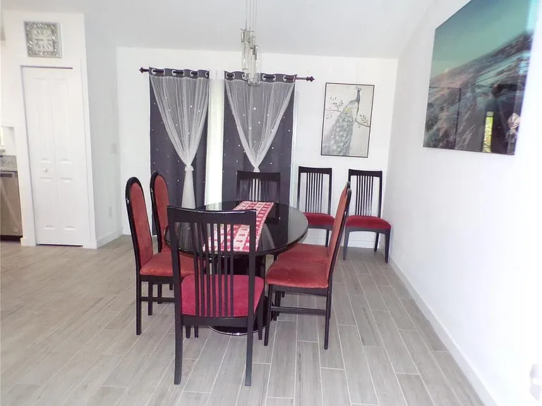 334 Millport St NW — Photo 5