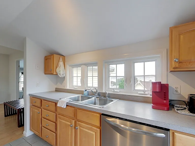 26 Cliff Ave #4 — Photo 10