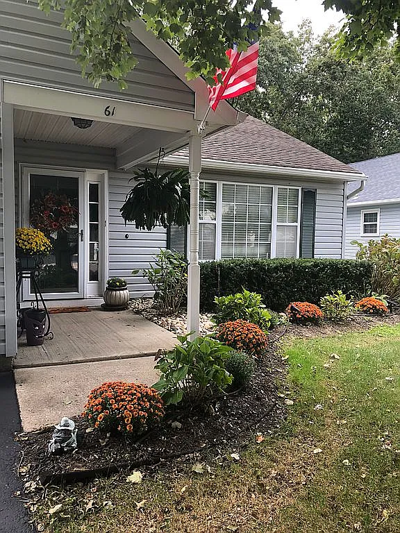 61 Sleepy Hollow Dr photo 1