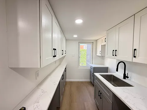 392 Lorimer St #3 Photo 1