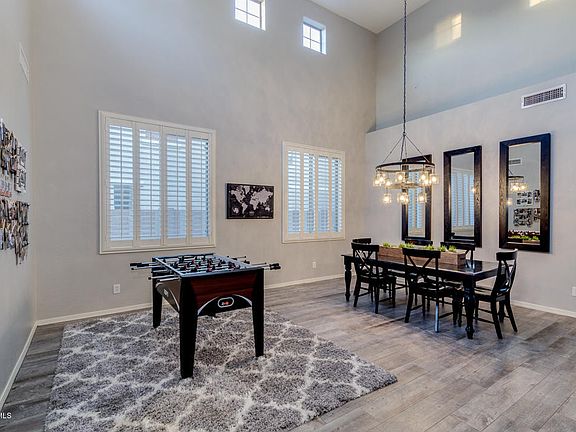 4th image of 2763 S Penrose Dr