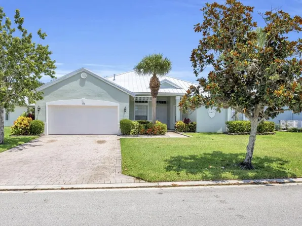 198 NW Magnolia Lakes Boulevard, Port St Lucie, FL 34986