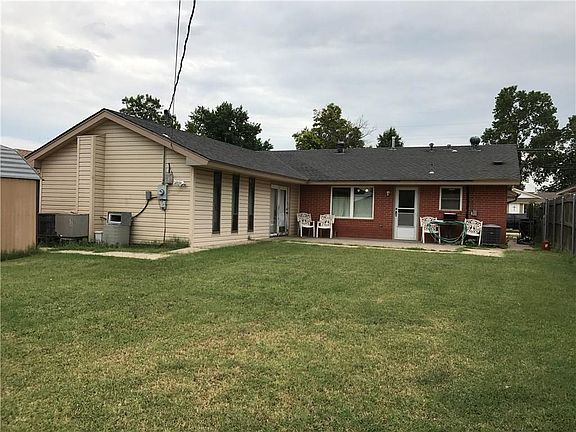 2nd image of 4721 Del Aire Dr