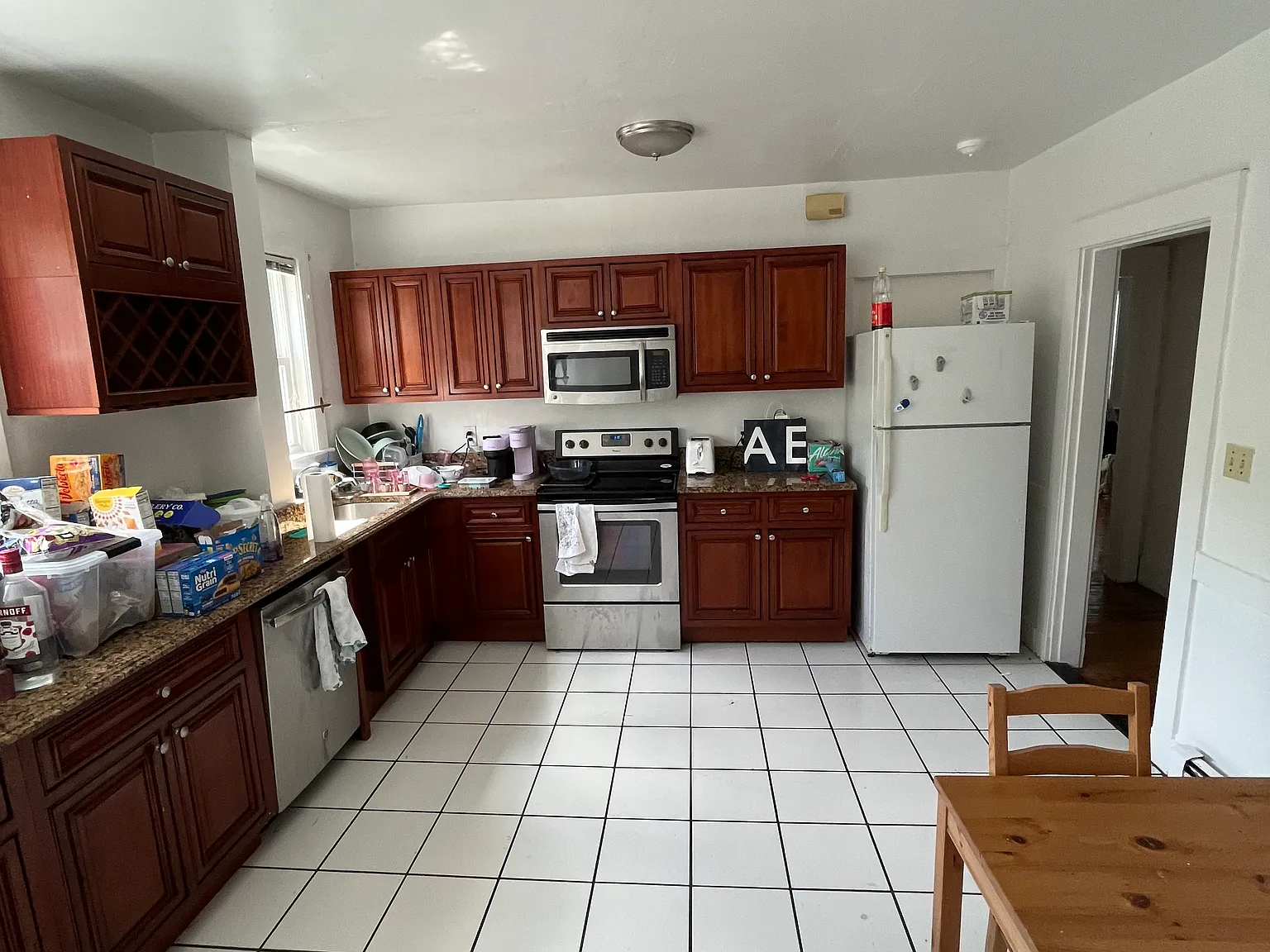 3 bed, 1000 sqft, $4,200 — Photo 4