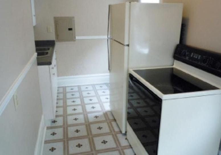 1st image of 128 W 2nd St #4