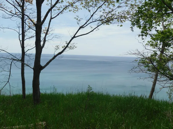 S Lakeshore Dr #26, Ludington, MI 49431