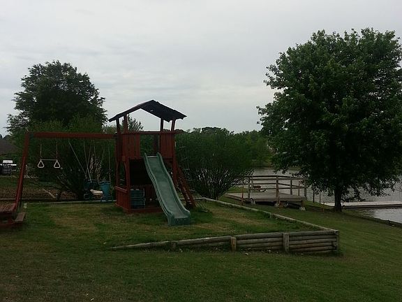 3rd image of 4141 Jessica Dr