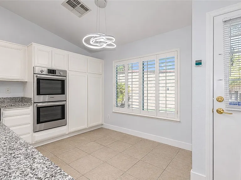 2057 Lordsburg Ln — Photo 12