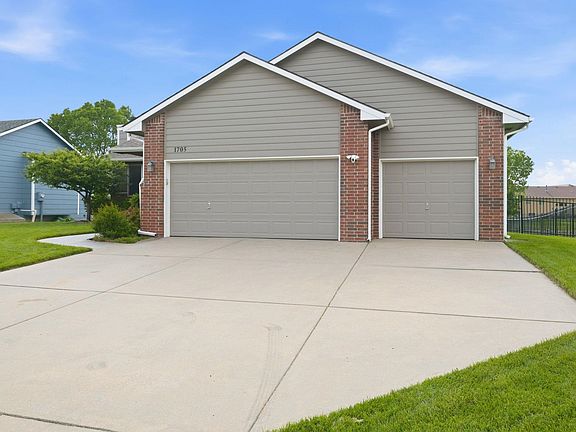 5th image of 1705 N Nickelton Cir