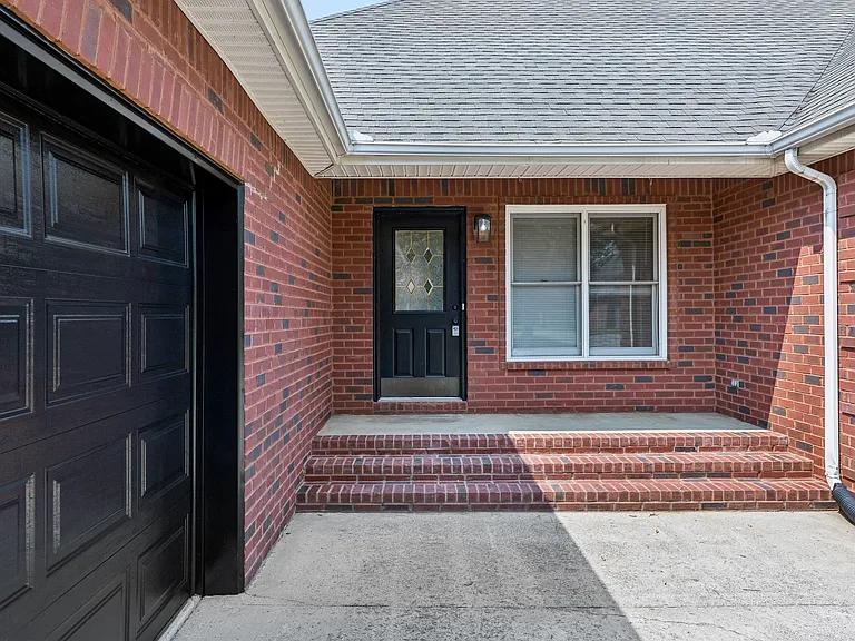 131 Savannah Ridge Dr — Photo 13