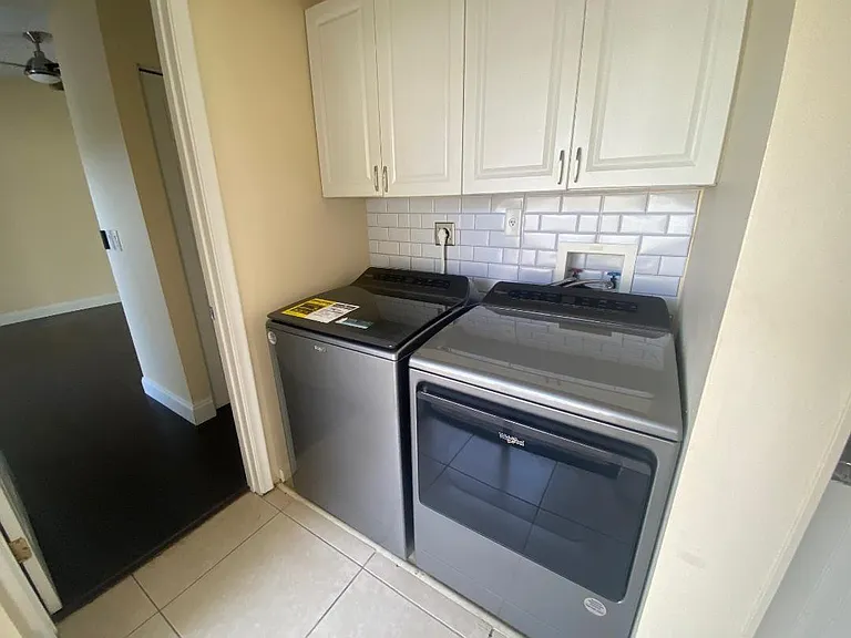 3090 S Oakland Forest Dr #1901 — Photo 15