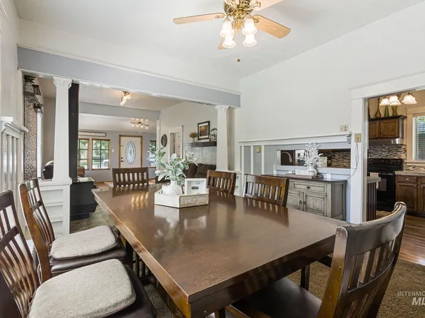 214 W B St, Shoshone, ID 83352